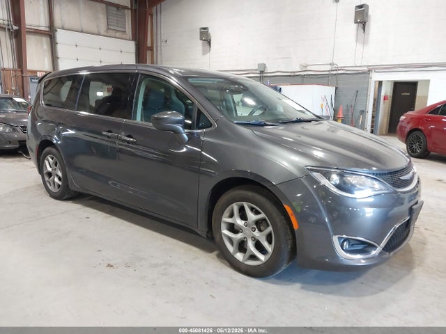 Продаж на аукціоні авто 2018 Chrysler Pacifica Touring Plus, vin: 2C4RC1FG1JR292306, номер лоту: 45081426