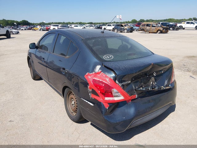 2015 Nissan Versa 1.6 S მანქანა იყიდება აუქციონზე, vin: 3N1CN7AP2FL803359, აუქციონის ნომერი: 45081437
