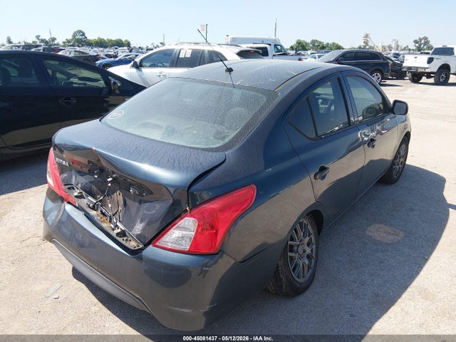 2015 Nissan Versa 1.6 S მანქანა იყიდება აუქციონზე, vin: 3N1CN7AP2FL803359, აუქციონის ნომერი: 45081437