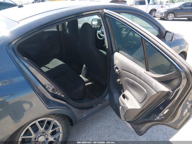 2015 Nissan Versa 1.6 S მანქანა იყიდება აუქციონზე, vin: 3N1CN7AP2FL803359, აუქციონის ნომერი: 45081437