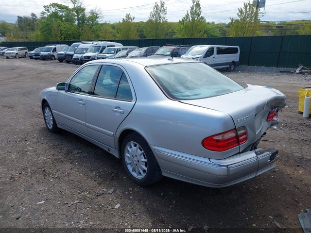 2000 Mercedes-benz E 320 4m მანქანა იყიდება აუქციონზე, vin: WDBJF82JXYX030387, აუქციონის ნომერი: 45081448