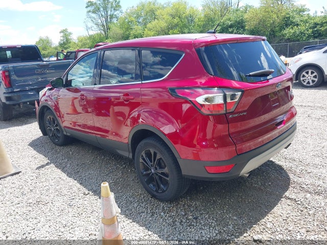 45081472 :رقم المزاد ، 1FMCU0GD0HUE92202 vin ، 2017 Ford Escape Se مزاد بيع