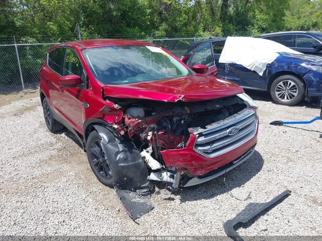45081472 :رقم المزاد ، 1FMCU0GD0HUE92202 vin ، 2017 Ford Escape Se مزاد بيع