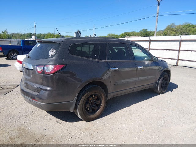 Chevrolet Traverse Ls 2015 1GNKRFKD3FJ121004 Image 4