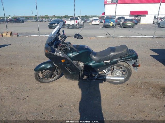 45081598 :رقم المزاد ، JKAZGCA16WB511117 vin ، 1998 Kawasaki Zg1000 مزاد بيع