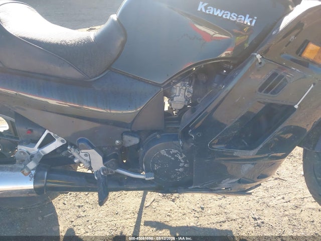 45081598 :رقم المزاد ، JKAZGCA16WB511117 vin ، 1998 Kawasaki Zg1000 مزاد بيع