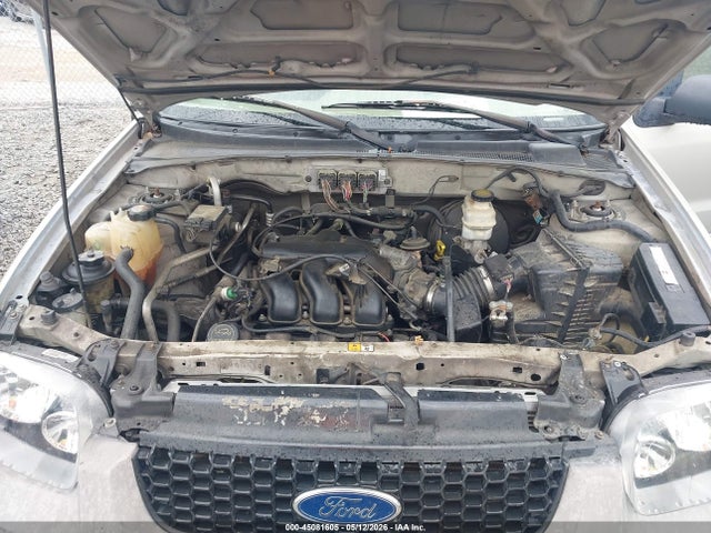 45081605 :رقم المزاد ، 1FMCU04165KD52284 vin ، 2005 Ford Escape Limited مزاد بيع