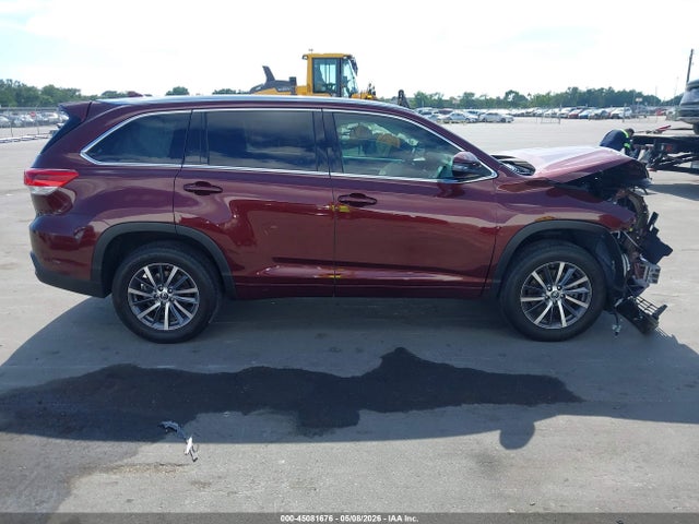 45081676 :رقم المزاد ، 5TDKZRFH1HS232325 vin ، 2017 Toyota Highlander Xle مزاد بيع