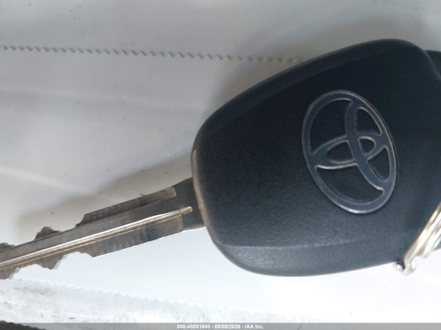 45081680 :رقم المزاد ، 2T1BPRHE4HC797752 vin ، 2017 Toyota Corolla Le Eco مزاد بيع
