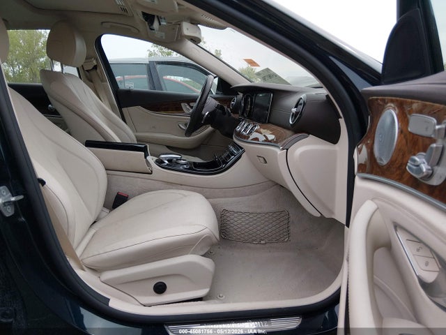 2017 Mercedes-benz E 300 4matic მანქანა იყიდება აუქციონზე, vin: WDDZF4KB0HA273303, აუქციონის ნომერი: 45081756