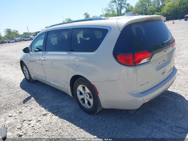 Продаж на аукціоні авто 2017 Chrysler Pacifica Touring-l Plus, vin: 2C4RC1EG2HR839482, номер лоту: 45081770