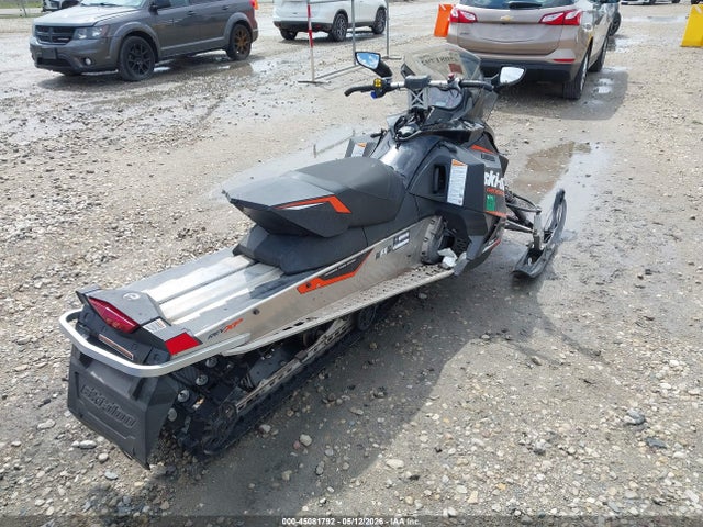 Ski-Doo Renagade 600 2016 2BPSUHGA4GV000388 Image 4