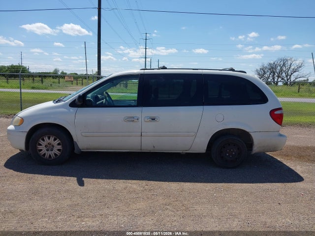45081835 :رقم المزاد ، 2C4GP44RX5R532489 vin ، 2005 Chrysler Town & Country Lx مزاد بيع