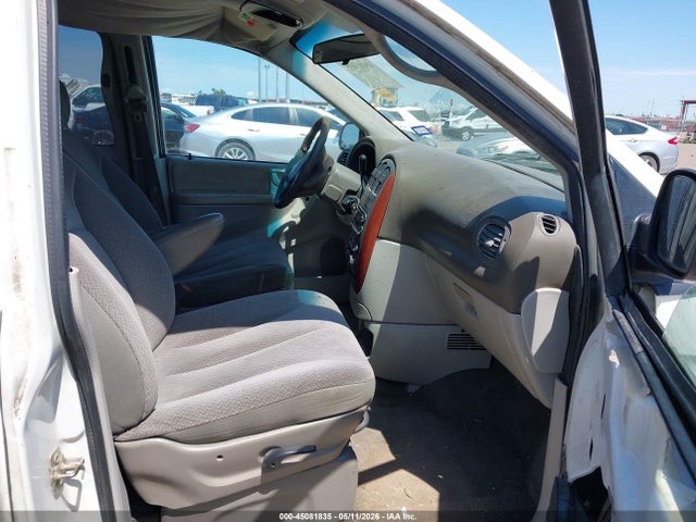 45081835 :رقم المزاد ، 2C4GP44RX5R532489 vin ، 2005 Chrysler Town & Country Lx مزاد بيع