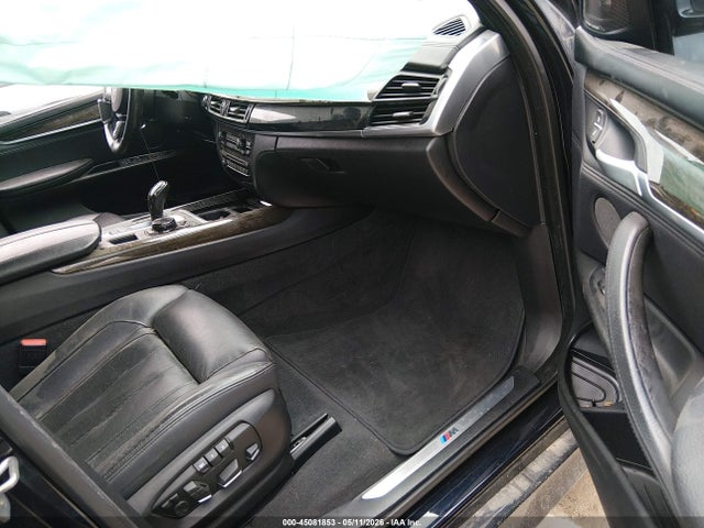 45081853 :رقم المزاد ، 5UXKR6C53F0J77416 vin ، 2015 Bmw X5 Xdrive50i مزاد بيع