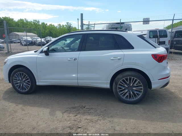 45081858 :رقم المزاد ، WA1AUCF31R1101402 vin ، 2024 Audi Q3 Premium 40 Tfsi Quattro Tiptronic مزاد بيع