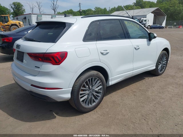 45081858 :رقم المزاد ، WA1AUCF31R1101402 vin ، 2024 Audi Q3 Premium 40 Tfsi Quattro Tiptronic مزاد بيع