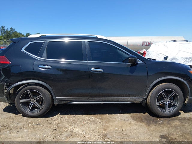 45081886 :رقم المزاد ، JN8AT2MT7HW400081 vin ، 2017 Nissan Rogue Sv مزاد بيع