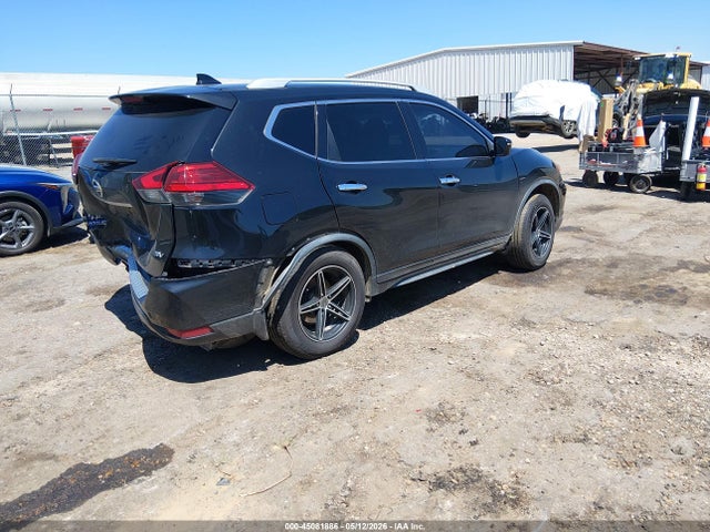 45081886 :رقم المزاد ، JN8AT2MT7HW400081 vin ، 2017 Nissan Rogue Sv مزاد بيع