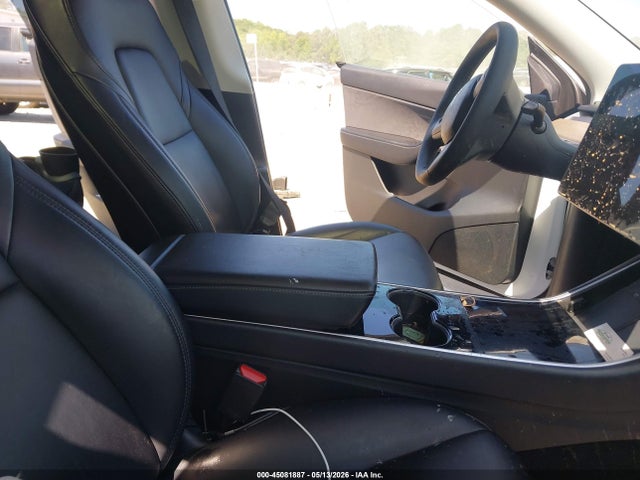 2021 Tesla Model Y Long Range Dual Motor All-wheel Drive მანქანა იყიდება აუქციონზე, vin: 5YJYGDEE0MF068395, აუქციონის ნომერი: 45081887