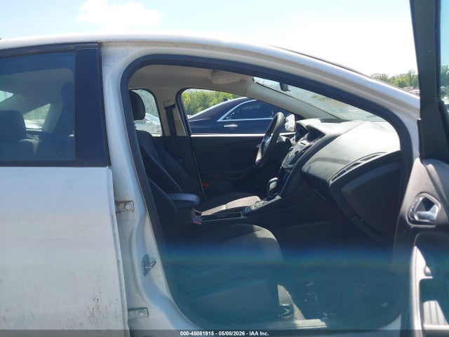 45081915 :رقم المزاد ، 1FADP3F26GL276365 vin ، 2016 Ford Focus Se مزاد بيع