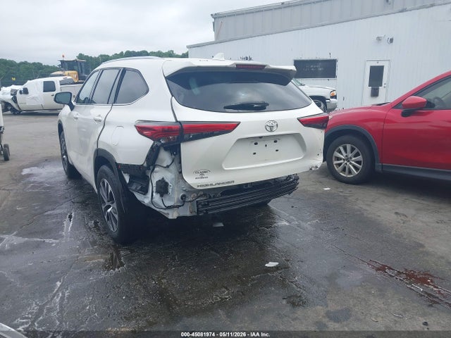 Продажа на аукционе авто 2021 Toyota Highlander Xle, vin: 5TDGZRAH8MS046613, номер лота: 45081974