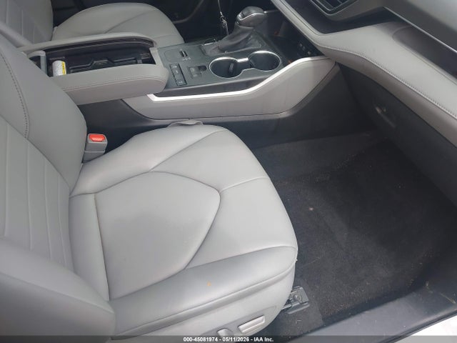 Продажа на аукционе авто 2021 Toyota Highlander Xle, vin: 5TDGZRAH8MS046613, номер лота: 45081974