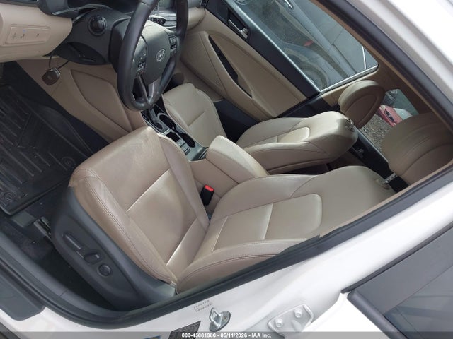 KM8J3CA49JU774767 Hyundai Tucson Sel Plus