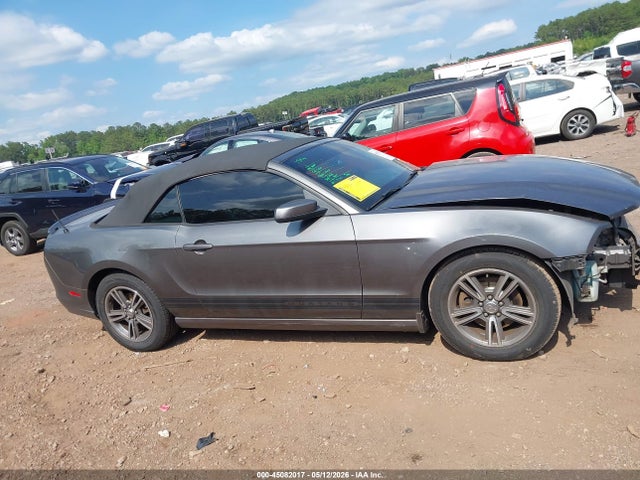 Продажа на аукционе авто 2013 Ford Mustang V6 Premium, vin: 1ZVBP8EM5D5239578, номер лота: 45082017