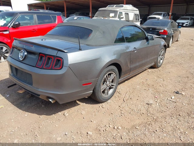 Продажа на аукционе авто 2013 Ford Mustang V6 Premium, vin: 1ZVBP8EM5D5239578, номер лота: 45082017