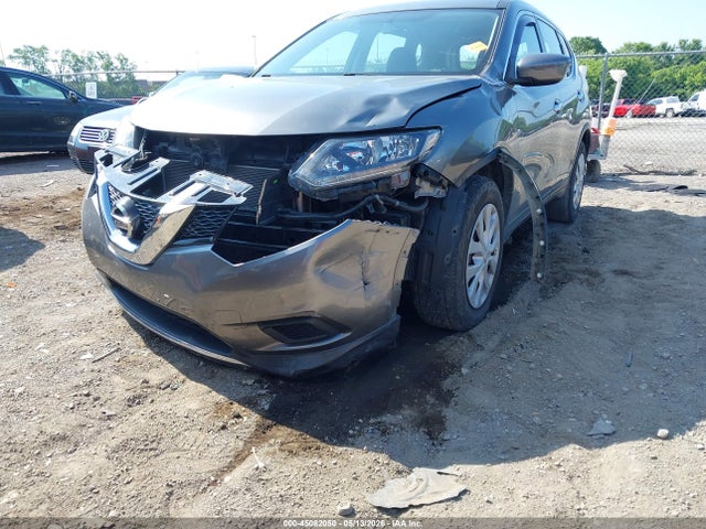 2015 Nissan Rogue S მანქანა იყიდება აუქციონზე, vin: KNMAT2MT7FP528999, აუქციონის ნომერი: 45082050