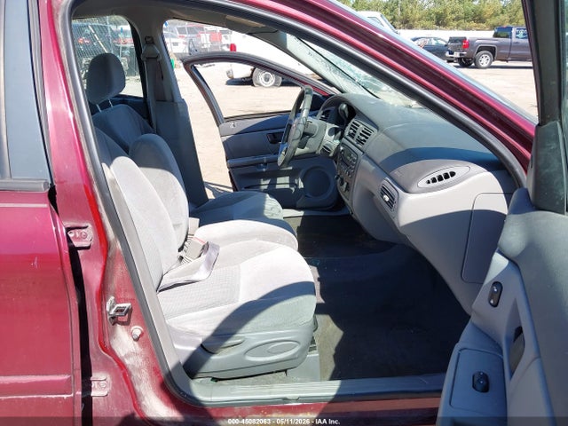 45082063 :رقم المزاد ، 1FAFP53225A208100 vin ، 2005 Ford Taurus Se مزاد بيع