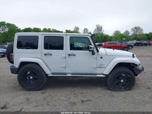 45082100 :رقم المزاد ، 1C4BJWEG3HL664737 vin ، 2017 Jeep Wrangler Unlimited Sahara 4x4 مزاد بيع