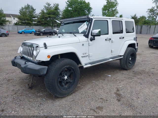 45082100 :رقم المزاد ، 1C4BJWEG3HL664737 vin ، 2017 Jeep Wrangler Unlimited Sahara 4x4 مزاد بيع