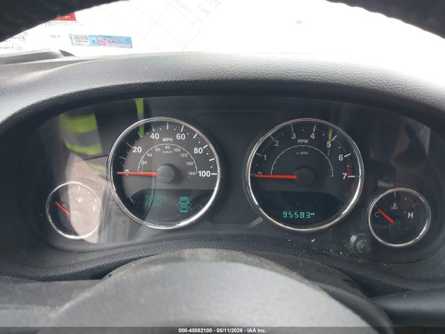45082100 :رقم المزاد ، 1C4BJWEG3HL664737 vin ، 2017 Jeep Wrangler Unlimited Sahara 4x4 مزاد بيع
