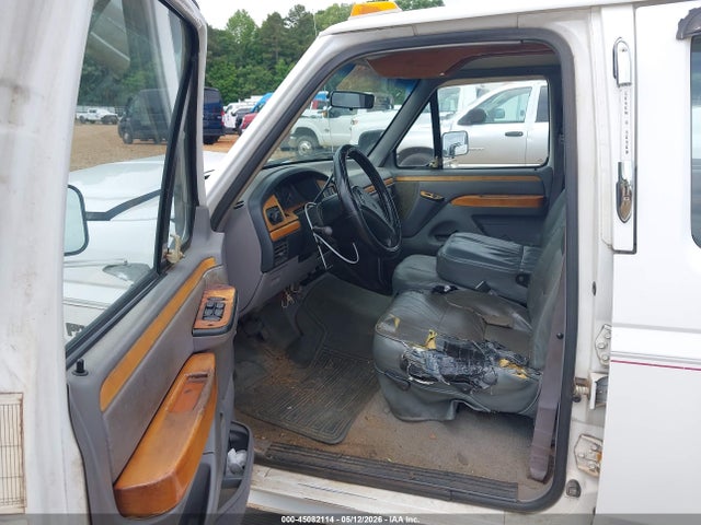 45082114 :رقم المزاد ، 1FTJW35F8TEB28608 vin ، 1996 Ford F350 مزاد بيع