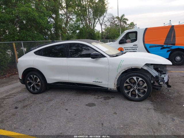 2021 Ford Mustang Mach-e Premium მანქანა იყიდება აუქციონზე, vin: 3FMTK3SUXMMA27553, აუქციონის ნომერი: 45082120