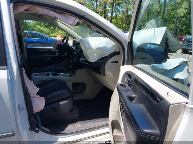 Продаж на аукціоні авто 2014 Chrysler Town & Country Touring-l 30th Anniversary, vin: 2C4RC1CG6ER367656, номер лоту: 45082144