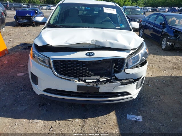 2018 Kia Sedona Lx მანქანა იყიდება აუქციონზე, vin: KNDMB5C18J6381981, აუქციონის ნომერი: 45082186