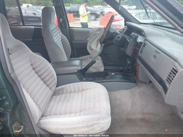 Продажа на аукционе авто 1993 Jeep Grand Cherokee Laredo, vin: 1J4GZ58S3PC531266, номер лота: 45082215