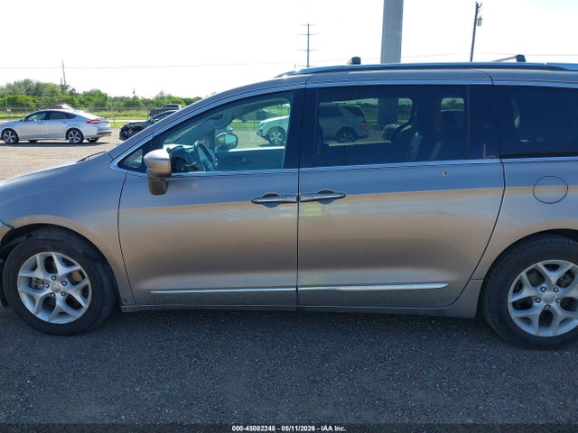 Продаж на аукціоні авто 2018 Chrysler Pacifica Touring L, vin: 2C4RC1BG4JR219050, номер лоту: 45082248