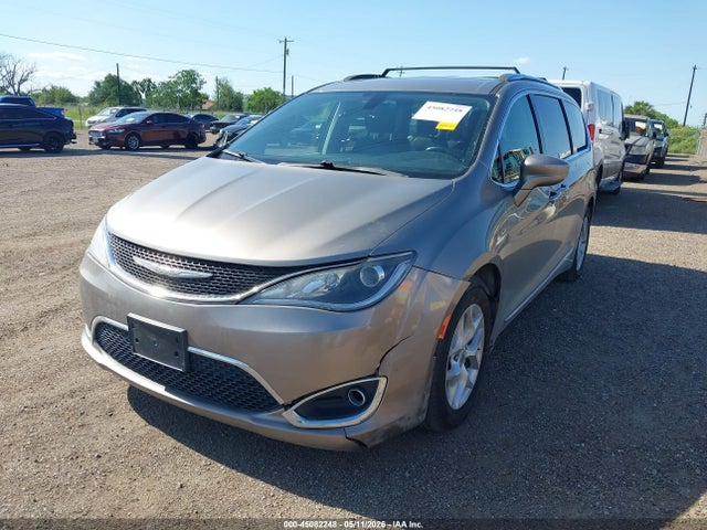 Продаж на аукціоні авто 2018 Chrysler Pacifica Touring L, vin: 2C4RC1BG4JR219050, номер лоту: 45082248