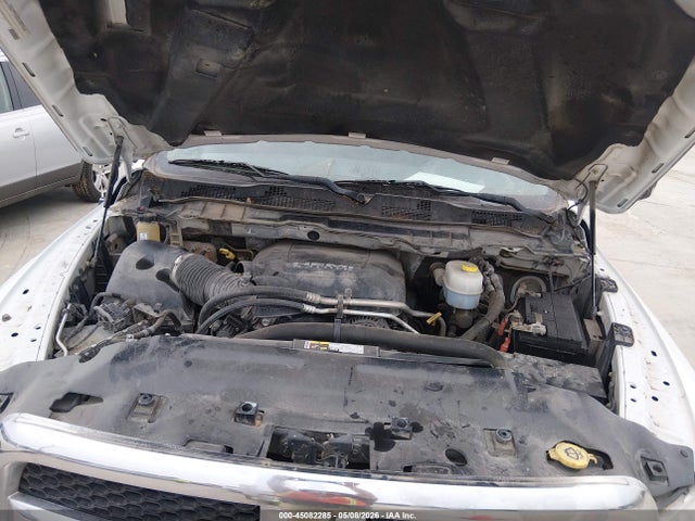 45082285 :رقم المزاد ، 3C6UR4HJ8JG247718 vin ، 2018 Ram 2500 Tradesman  4x2 8' Box مزاد بيع