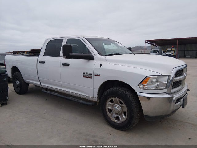 45082285 :رقم المزاد ، 3C6UR4HJ8JG247718 vin ، 2018 Ram 2500 Tradesman  4x2 8' Box مزاد بيع