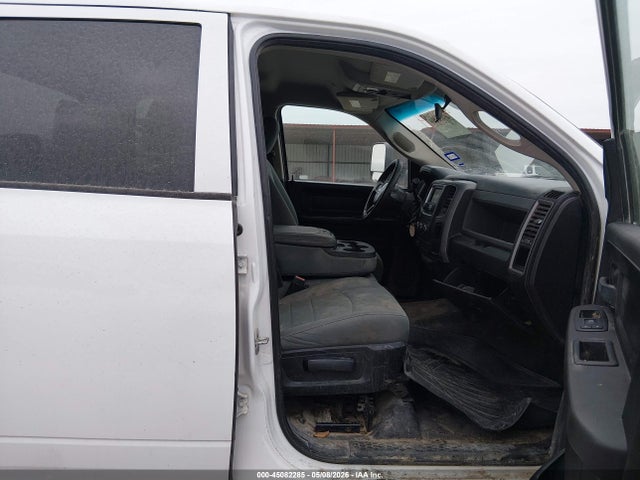 45082285 :رقم المزاد ، 3C6UR4HJ8JG247718 vin ، 2018 Ram 2500 Tradesman  4x2 8' Box مزاد بيع