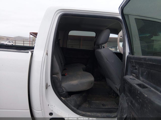 45082285 :رقم المزاد ، 3C6UR4HJ8JG247718 vin ، 2018 Ram 2500 Tradesman  4x2 8' Box مزاد بيع