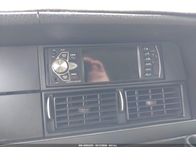 1991 Volvo 240 მანქანა იყიდება აუქციონზე, vin: YV1AA884XM1441037, აუქციონის ნომერი: 45082352
