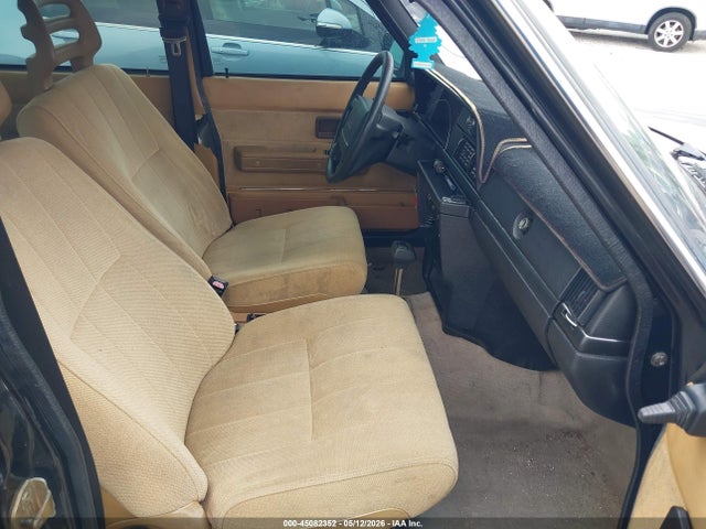 1991 Volvo 240 მანქანა იყიდება აუქციონზე, vin: YV1AA884XM1441037, აუქციონის ნომერი: 45082352