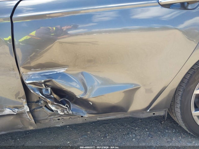 Ford Fusion Hybrid Titanium 2019 3FA6P0RU8KR140754 Image 19