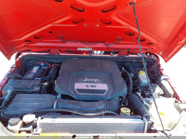 1C4BJWDG5EL115554 Jeep Wrangler Unlimited Sport